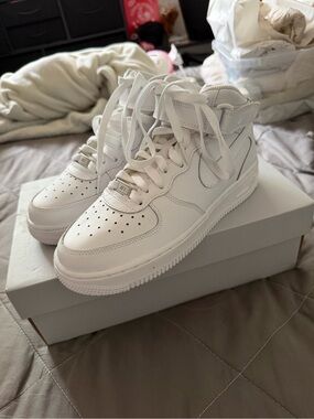 Nike Air Force 1s Mids